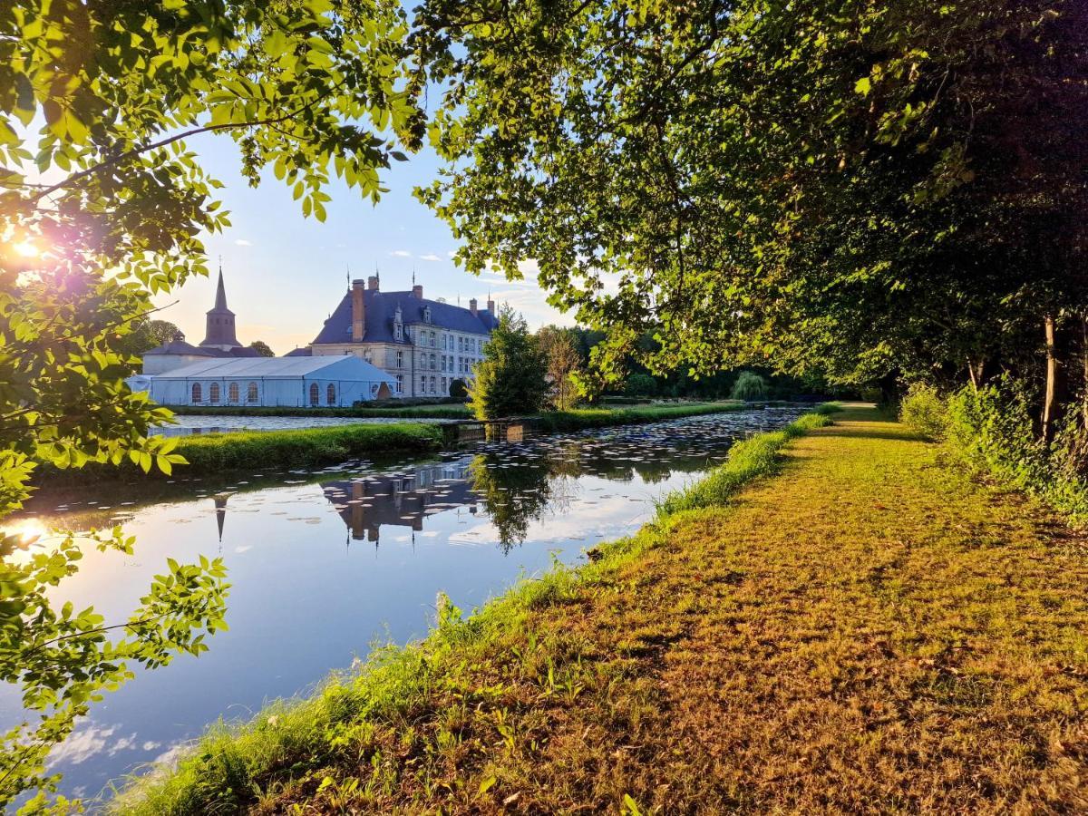 Chateau De Vitry-La-Ville Экстерьер фото